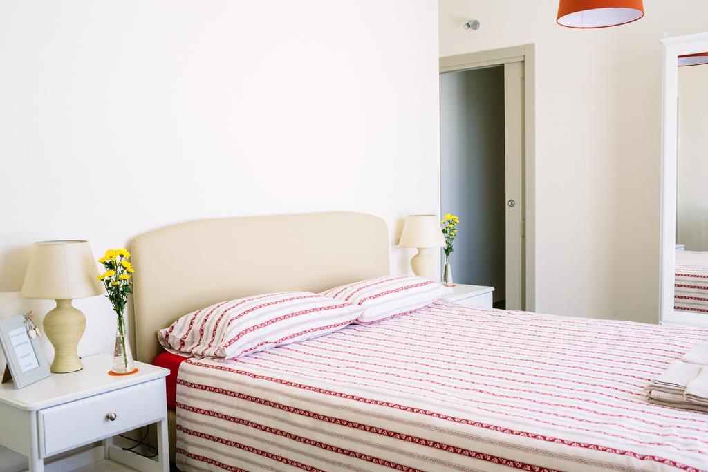 Agriturismo Familiare I Giardini Del Lago Βαρέζε Εξωτερικό φωτογραφία
